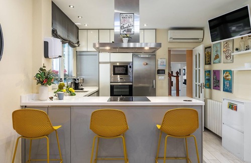 Illora Casa | Beautiful home in Illora