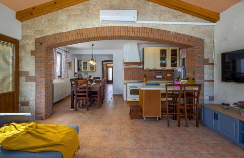 Sveta Nedelja Casa | Preciosa casa en Nedescina con WiFi