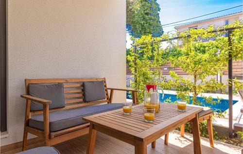 Brodarica Casa | Beautiful Home In Sibenik-Brodarica
