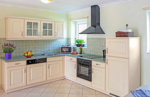 Verchen Casa | Hermosa casa en Verchen con cocina