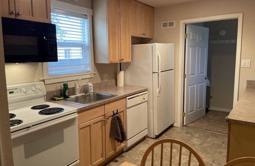 Stratford Casa | Beautiful Home located on Moses lake! Sleeps 12, fully gated and ready to enjoy!