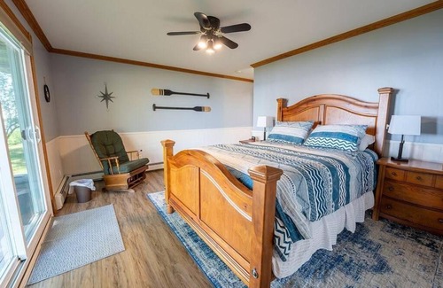 Bark River Casa | Beautiful home on Lake Michigan, near Escanaba