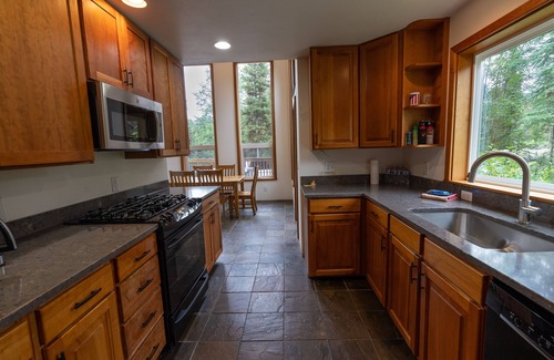 Cooper Landing Casa | Hermosa casa en 30 hectáreas de bosque con Creek