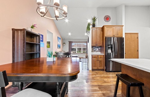 De Pere Casa | Beautiful home only 15 minutes from Lambeau Field