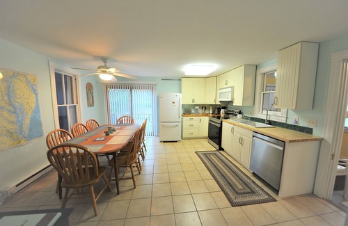 Rock Hall Casa | Beautiful home & short walk to beach, restaurants, and marinas in Rock Hall, MD