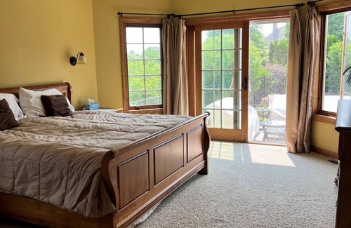 Menomonee Falls Casa | Beautiful Home in Menomonee Falls, WI part of the Greater Milwaukee area.