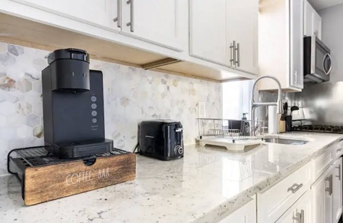 Fairview Casa | Beautiful House 20 min. to NYC up to 8 People