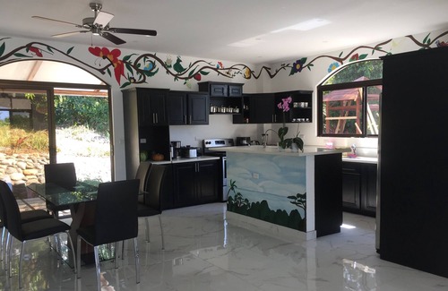 Esterillos Casa | Hermosa casa entre playa y montaña