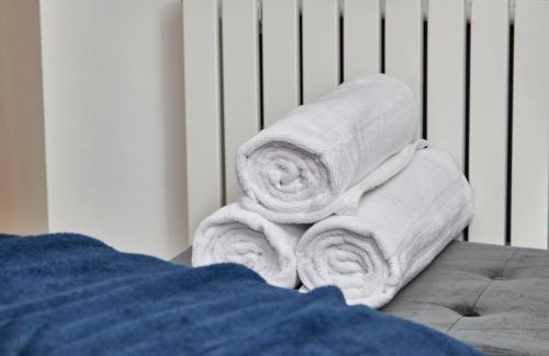 Northenden Casa | Beautiful House in Manchester Sleeps 8 Inc Parking