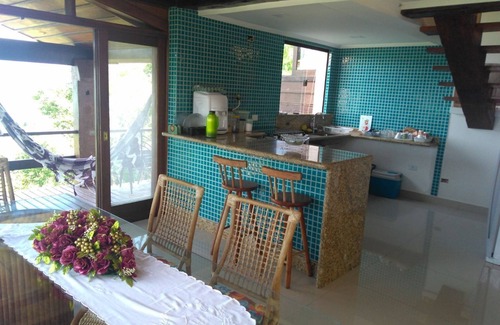 Prainha Casa | Casa en San Sebastián / SP Litoral Norte