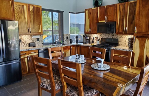 Los Barriles Casa | Hermosos apartamentos de 2 habitaciones, además de una cama alta tipo loft, 2. 5 baños, piscina privada y patio