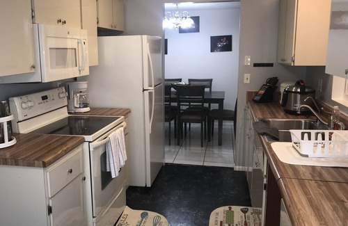 Bearss Plaza Chalet De Esquí | beautiful house . safe neighbor