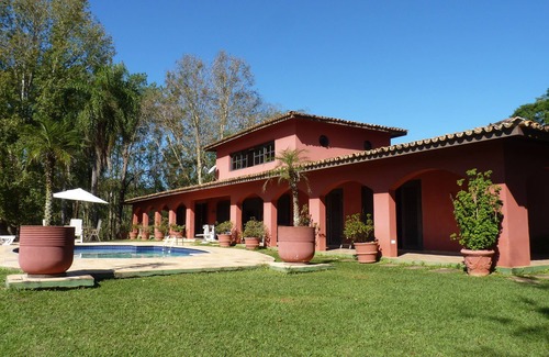 Santa Isabel Casa | Preciosa casa frente w / Presa, guiño, Quadr, Churrasq, WIFI, SkyTV, 114milm² / 40min SP