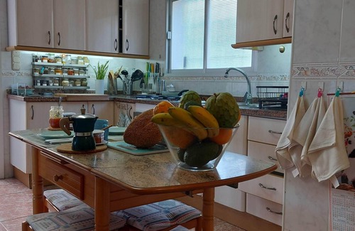 Velilla-Taramay Casa | Hermosa casa con jardin a 3 minutos de la playa