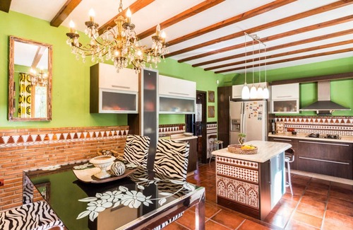 Padul Villa | Preciosa casa con piscina, jardín y wifi