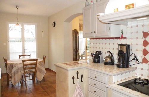 Connaux Villa | VILLA, VISTA HERMOSA CON PISCINA CLIMATIZADA INFINITY entre Nimes, Aviñón