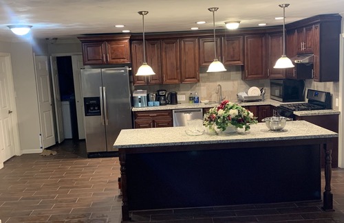 Dickinson Casa | Beautiful house with 4 bedrooms and 3 bathrooms