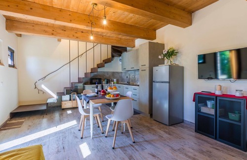 Castel San Gimignano Casa | Estupenda casa de vacaciones privada para 4 personas con WIFI, A/C, TV, patio y vista panorámica