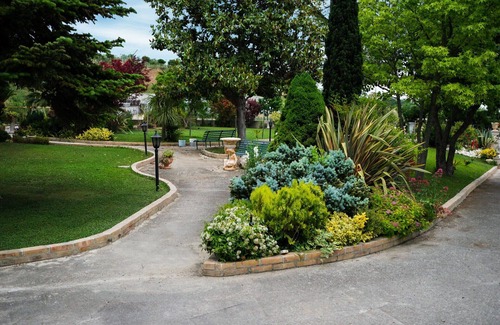Roseto degli Abruzzi Villa | Bonito apartamento en villa para 6 personas con WIFI, TV y patio
