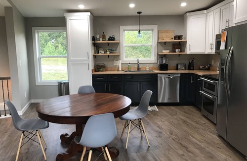 Stewart Casa | Beautiful KY Lake View + Nature, Family friendly