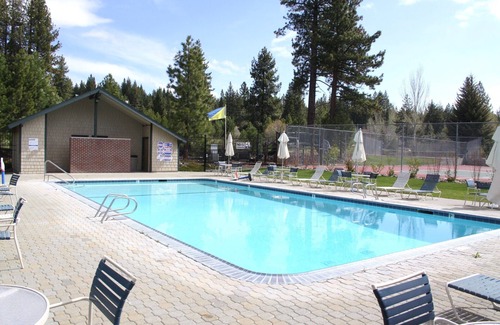 Lake Forest Casa | Hermosa Lake Forest Condo, 2Bd / 2Ba, piscina, jacuzzi, Cerca del lago y la ciudad.