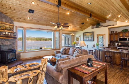 Williams Casa | Hermosa propiedad frente al lago, cerca del campo de golf, el centro de Williams y el Gran Cañón