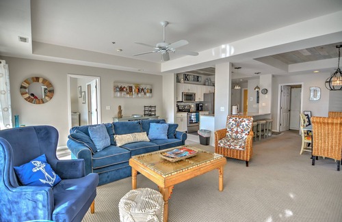 Lake Ozark Condominio | HERMOSA VISTA AL LAGO Y A SOLOS PASOS DE LA PISCINA, 3BD / 3BA CONDO W / 12X40 BOAT SLIP