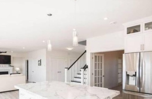 Peggy's Cove Casa | Beautiful Lakefront Home Near Peggy’s Cove