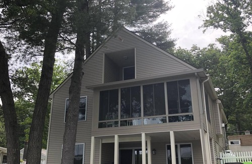 Sturbridge Casa | Hermosa casa frente al lago en el corazón de Massachusetts Cerca de Antiquing y cervecerías