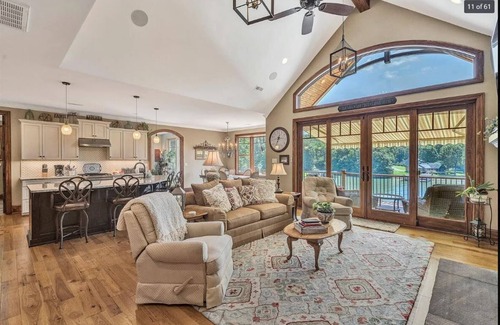 Huddleston Casa | Beautiful lakeside family or corporate retreat with pool, hot tub, and more!