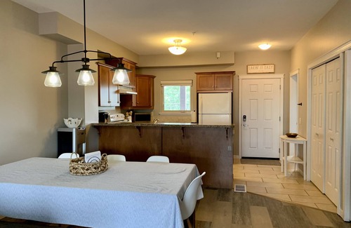 Okanagan-Similkameen Casa | Beautiful Lakeview Townhome in Lakeshore Villas