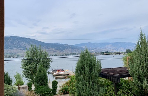Okanagan-Similkameen Casa | Beautiful Lakeview Townhome in Lakeshore Villas