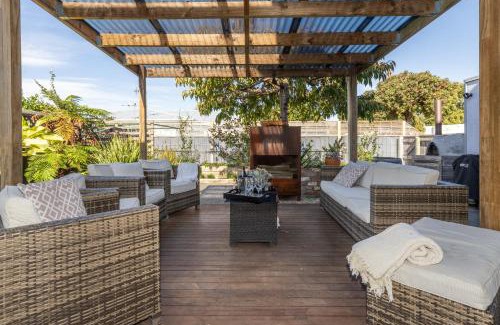Marewa Villa | Beautiful Large Central Napier Home