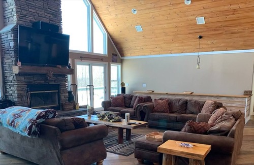 Durham Casa | Beautiful large home 15 minutes from Wyndham mountain