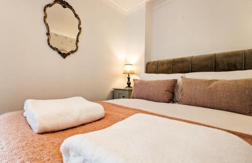 Birnam Apartamento | Beautiful Listed Flat with Private Garden, Birnam