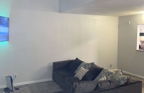 Clarkston Apartamento | Beautiful Loft with fun amenities, also close to Stone Mountain.