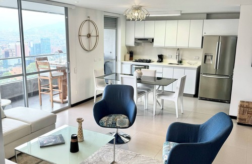 Laureles - Estadio Apartamento | Hermoso y lujoso apartamento suite que ofrece la estadía y ubicación de sus sueños
