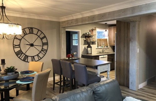 Sarnia Casa | Beautiful Luxurious Lake front retreat