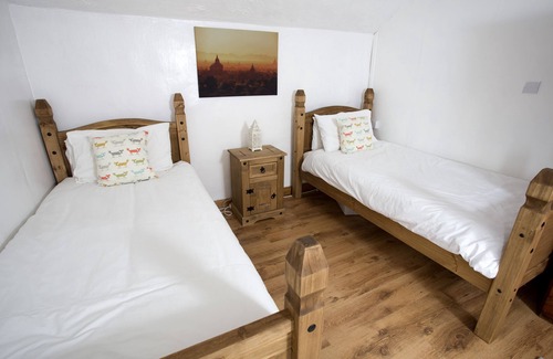 Stenalees Otro | Beautiful Mena Farm, Lanivet, Bodmin - 3 x Bedrooms, Cosy, Family & Dog-Friendly