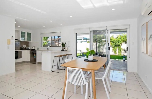 Mermaid Waters Casa | Beautiful Mermaid Beach Retreat