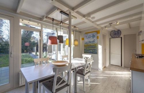 Sint Maartenszee Casa | Beautiful, modernly furnished bungalow at walking distance from the beach.