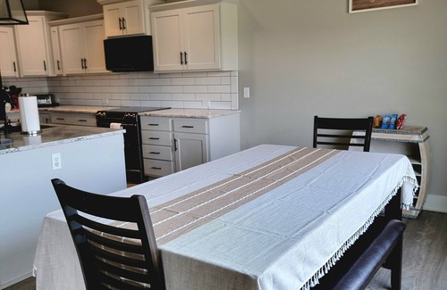 Lincoln Casa | Beautiful Modern and Cozy House