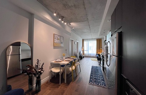 Mont-Royal Condominio | Beautiful, modern condo, fully furnished and equipped, 20 mins from Downtown MTL