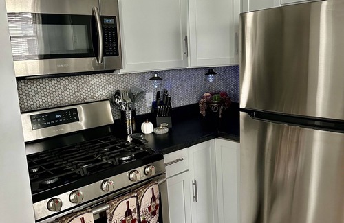 Muskegon Casa | Beautiful modern vacation home located in Muskegon a harbor of Lake Michigan.