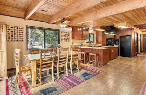 Placerville Chalet De Esquí | Beautiful Mountain Chalet- Sierra Tahoe Area