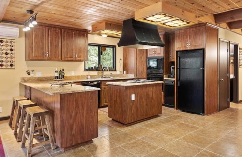 Placerville Chalet De Esquí | Beautiful Mountain Chalet- Sierra Tahoe Area