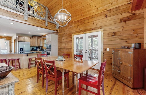 Sapphire Casa | Beautiful mountain view cabin with large deck, gas grill, and amenities