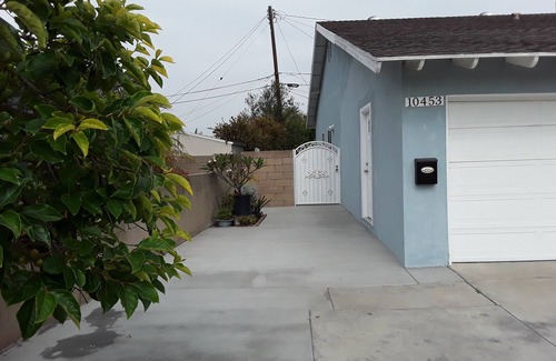 Southwest Anaheim Casa | Hermosa casa nueva de 2 dormitorios en un barrio idílico