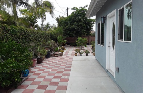 Southwest Anaheim Casa | Hermosa casa nueva de 2 dormitorios en un barrio idílico