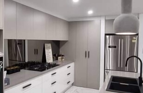 Throsby Casa | Beautiful New home in Throsby with 5 Bedrooms